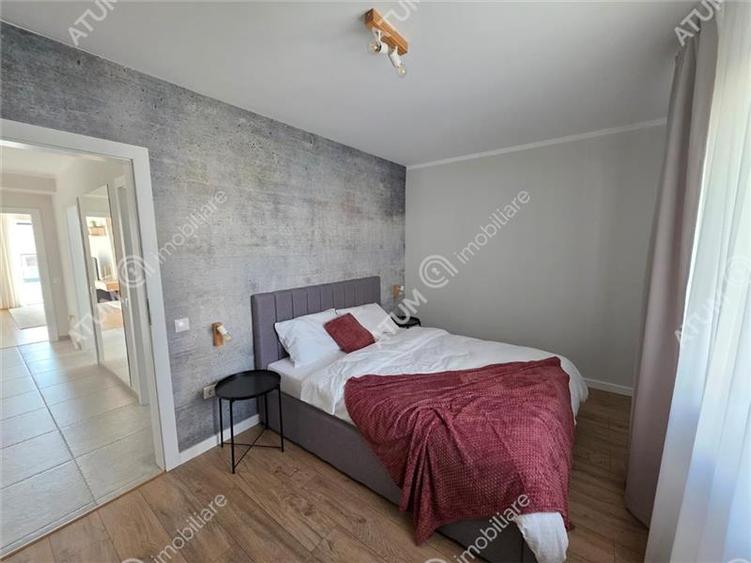 Penthouse cu 4 camere decomandat, mobilat în Industrial Vest