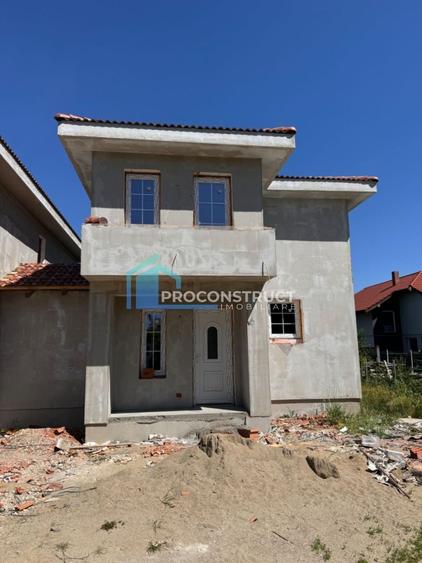 Duplex cu 4 camere cu Canalizare în Giarmata
