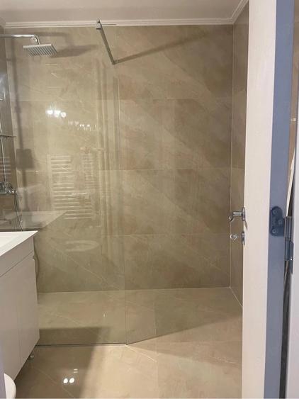Apartament cu 3 camere semidecomandat în Metalurgiei