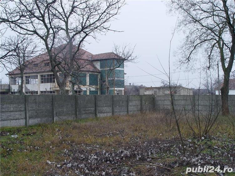 Spațiu comercial, de 2,000 mp, în Teremia Mare