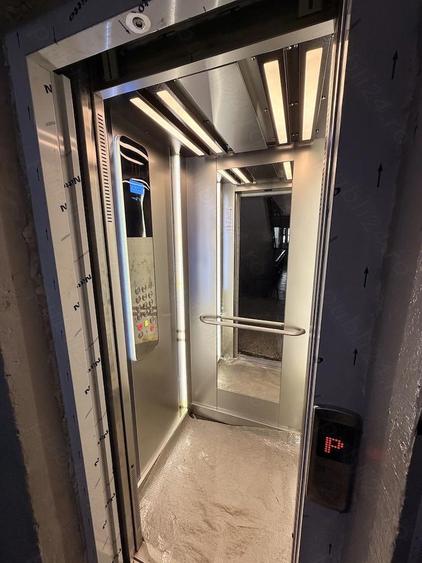 Inchiriez apartament mobilat 4 camere 74,22 mp situat in Piatra Neamt str. Mihai Viteazu - 7