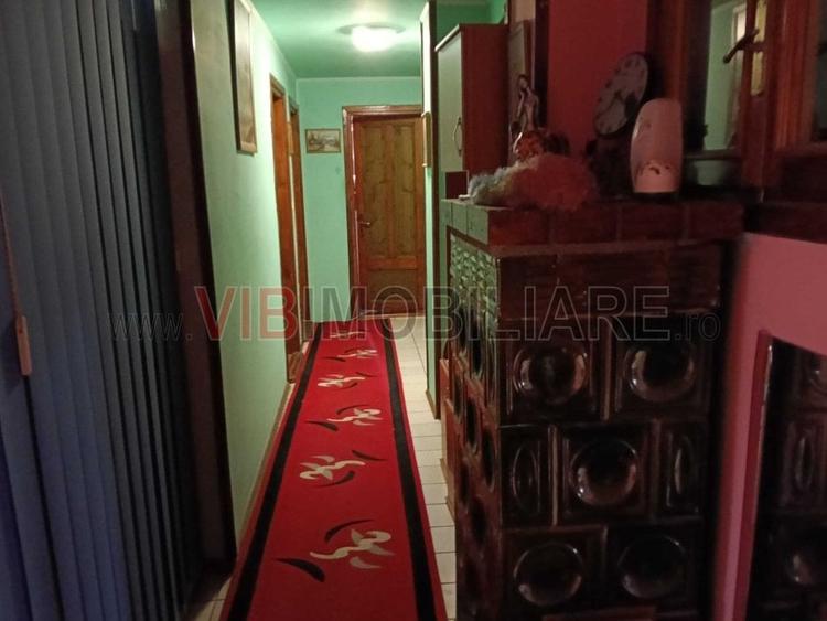 Casă spațioasă de vânzare | Parter + Etaj | Ideală pentru locuință sau activitat - 5