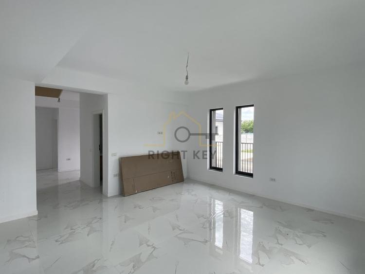 Case parter 4 cam, 380mpt, asfalt, parc, toate utilitatile!Comision 0% - 6