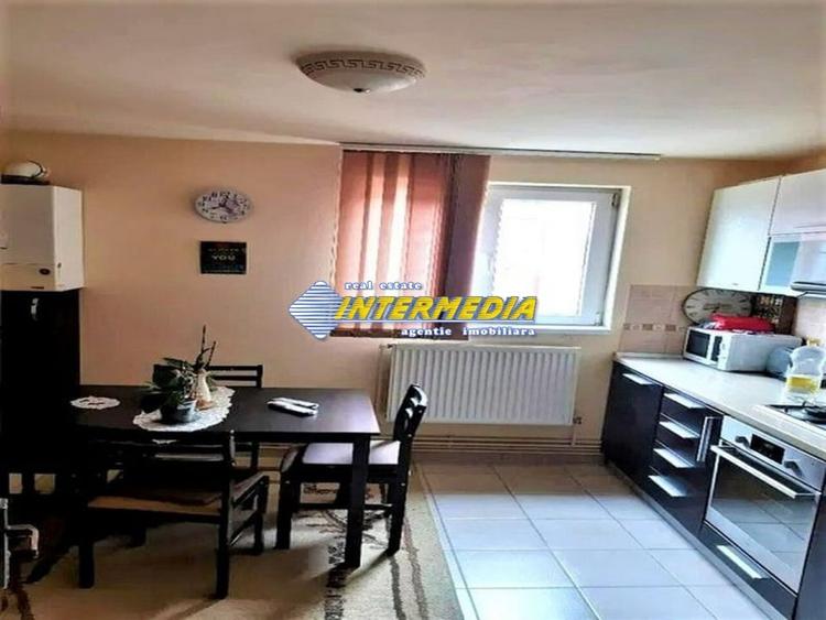 Apartament 3 camere I decomandat I Cetate I balcon I pivnita I zona Mercur I - 1