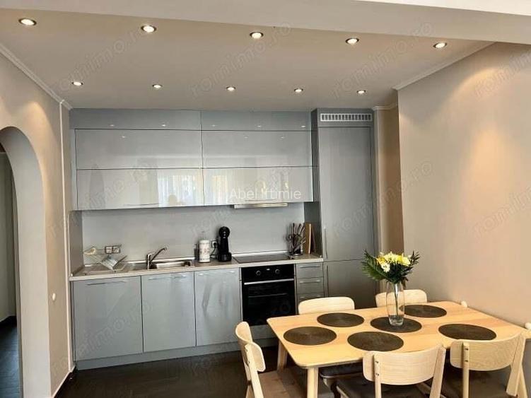 Spre inchiriere apartament 3 camere zona Berceni