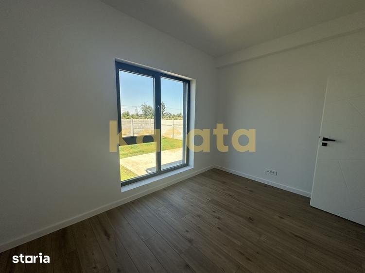 Casă cu 4 camere cu Teren 435 Mp în Domnești