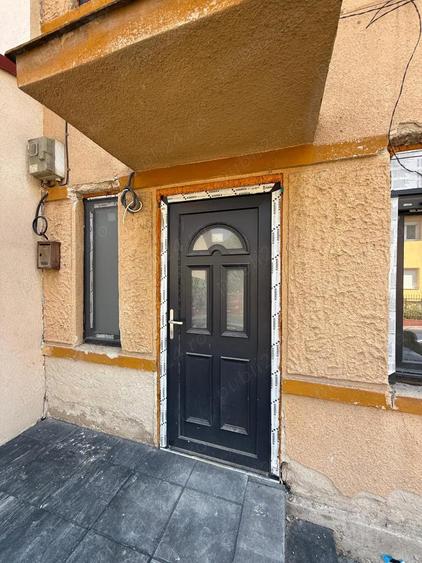 Vand casa renovata la gri in Re?i?a zona Lunca - 1