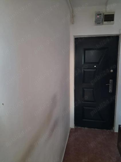 Titan, Piata 1 Decembrie 1918, str. Postavarul, - 1