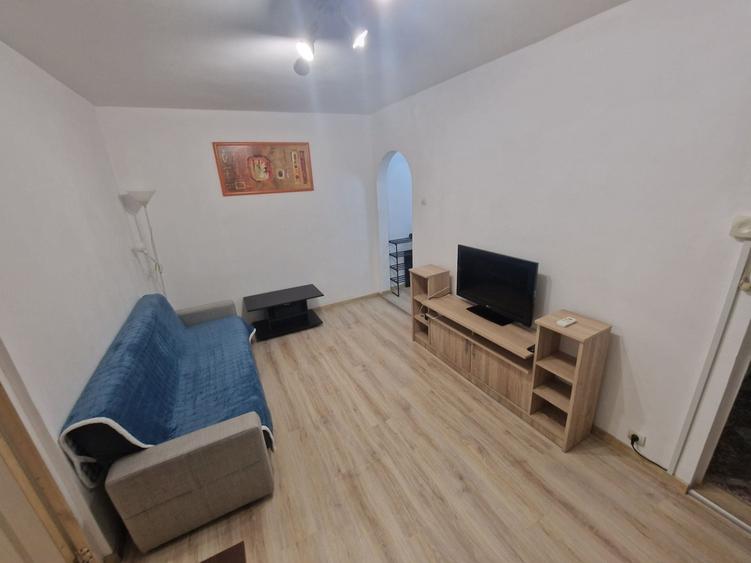 Apartament cu 2 camere semidecomandat în Tătărași