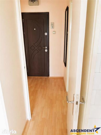Garsoniera decomandata, etaj2, bloc apartamente, Astra, Brasov - 4