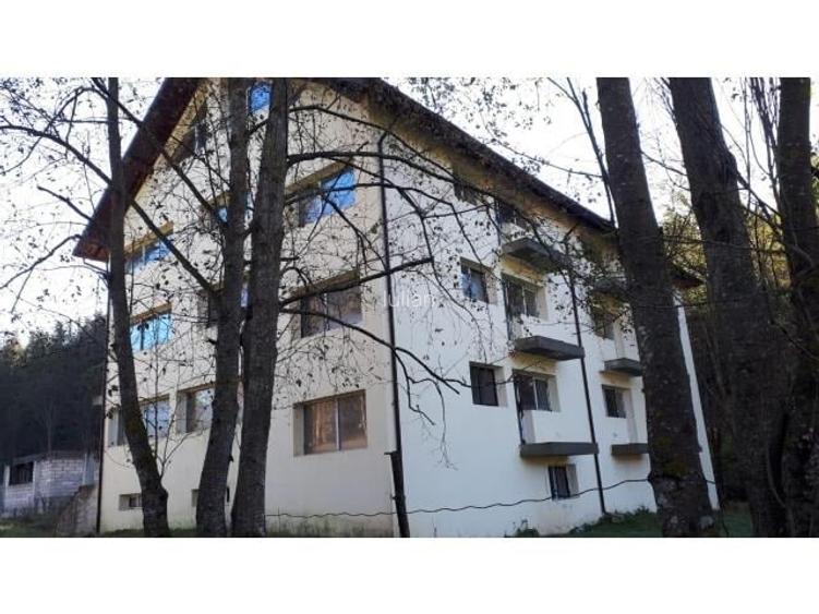 Hotel Cheia Măneciu, zona de vis, 31 de camere sub prețul de cost.