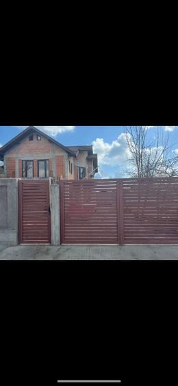 Casă de vânzare la rosu - 2