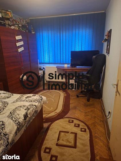 2 camere, etaj 1, centrala termica, Valea Rosie - 93 000Euro - 2