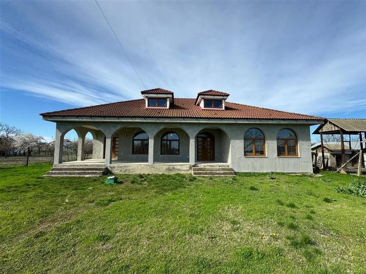 Casa noua de vanzare in Vulturu - Hângulesti 89.000 Euro - 2