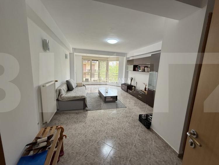 Apartament cu 3 camere decomandat, mobilat în Aradului