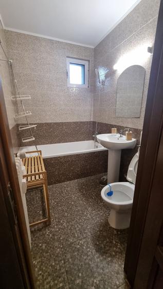 Apartament cu 2 camere semidecomandat în Tineretului