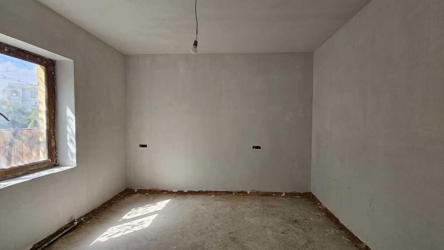 De vanzare Casa duplex in zona Pacurari, Str. Petru Poni - benzinaria MOL | 720 mp teren, comision zero - 6