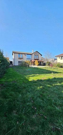 PF, dau in chirie casa 400mp