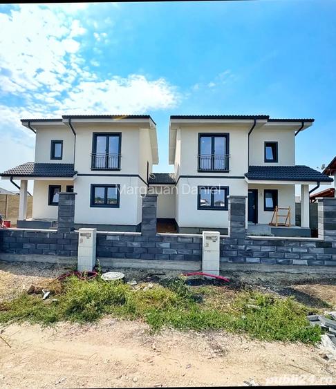 Duplex separat prin camera tehnica direct de la propietar