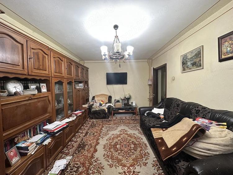 Agentia imobiliara VIGAFON vinde apartament 3 camere Republicii-Caraiman - 1