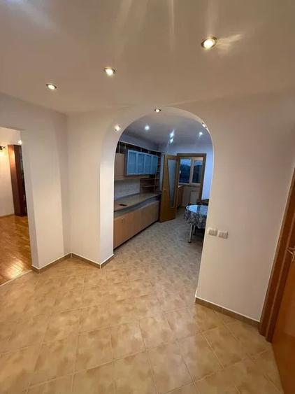 Apartament 3 camere, semidecomandat, 68 mp, centrala, parcare, metrou, Berceni - 5