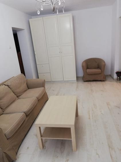 Apartament cu 2 camere semidecomandat în Moșilor
