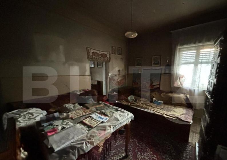 Casa de vanzare in suprafata de 100 mp localizata central i - 14