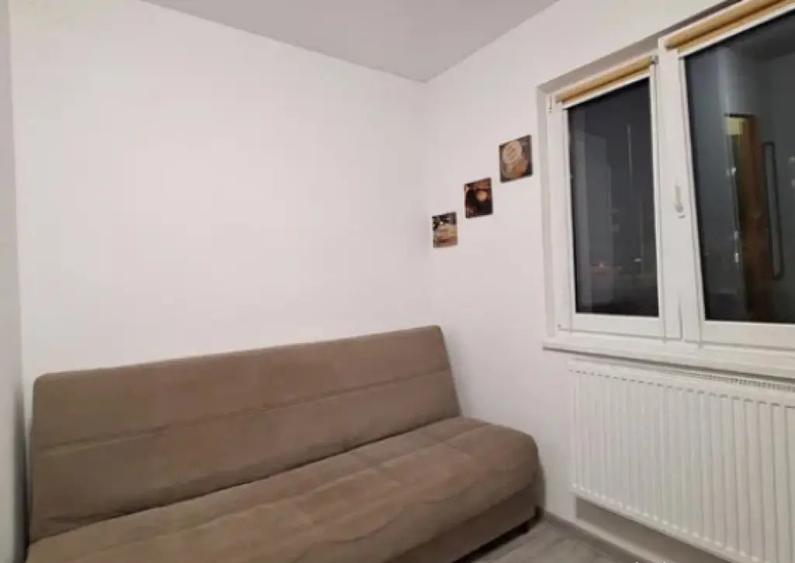 Camera de camin cu baie proprie - zona Florilor - 8