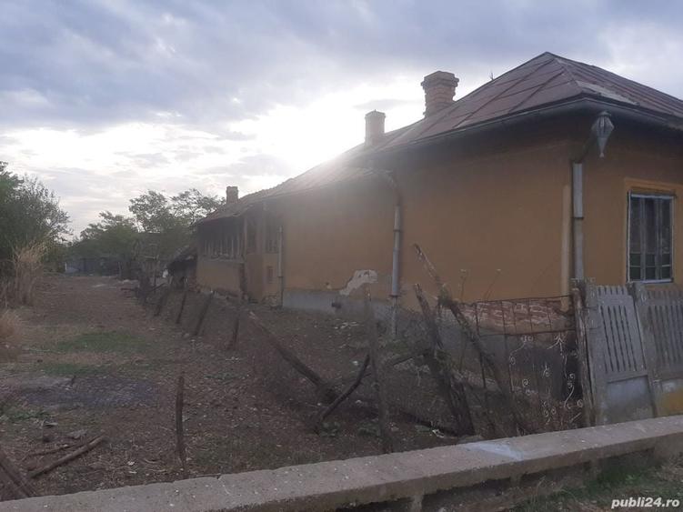 Casa la tara. Pret 15000 euro negociabil. - 2