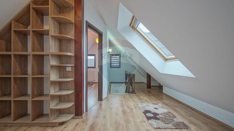 Apartament 3 camere pe două niveluri, cu parcare, Cartierul Toamnei - 16