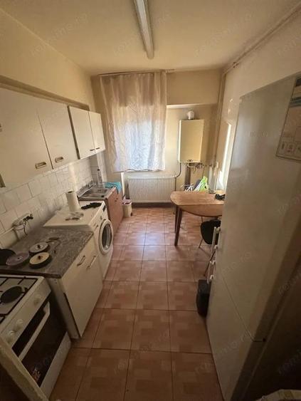 Apartament cu 2 camere de vanzare, 51 mp, etajul 1, Dealul Florilor - 3