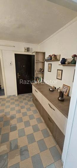 Apartament 2 camere decomandat, zona N. Titulescu