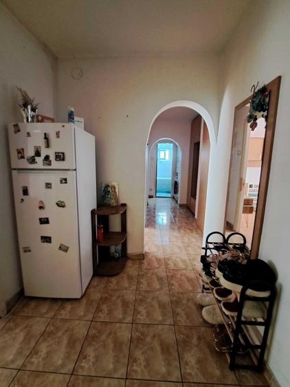inchiriez apartament 3 camere - mobilat si disponbil imediat - 7