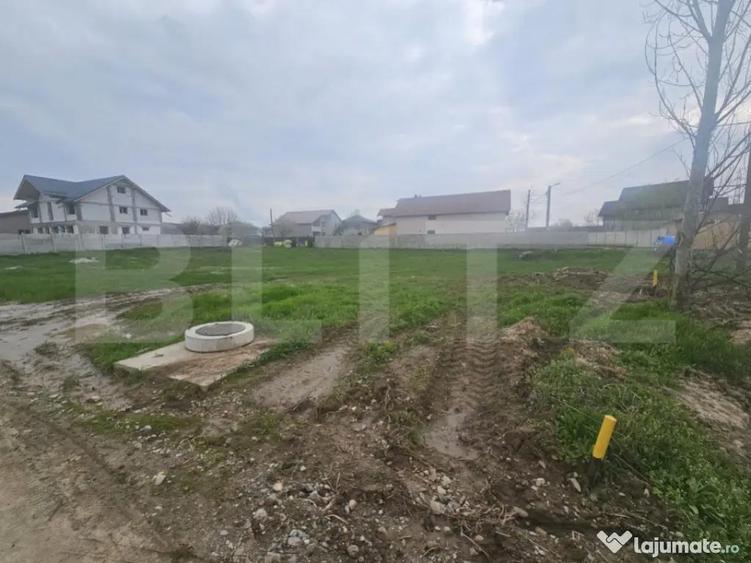 Teren Intravilan cu o suprafata de 700 mp in zona Floresti - 6