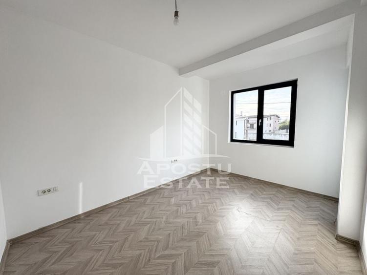 Duplex cu 5 camere, despartit prin camera tehnica, finalizat la asfalt - 19