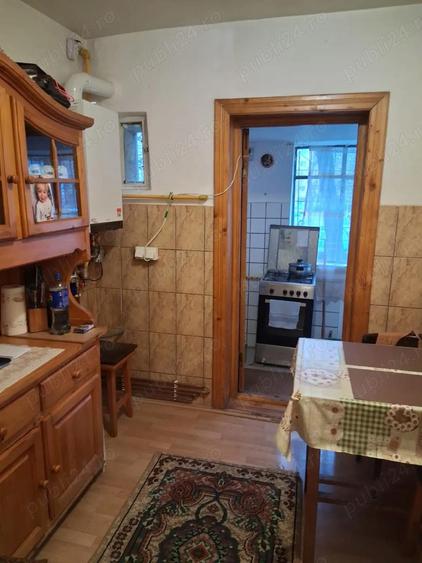 vand apartament 2 camere zona Alunisul Nou , parter cu terasa, decomandat, racordat la gaz - 2