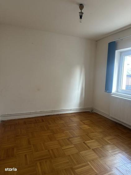 Campina - ap. 2 cam - 250 Euro/Luna - 8