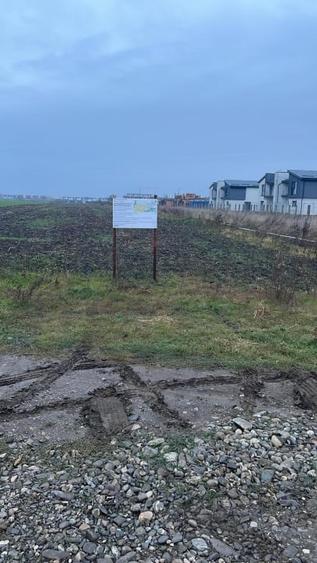 TEREN DE VANZARE OTOPENI - 1