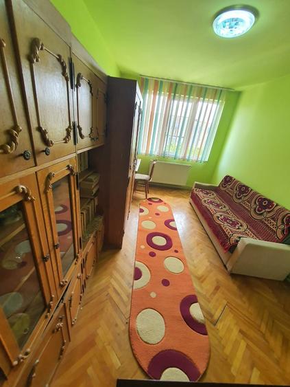 Vanzare apartament 2 camere, decomandat in Ludus - 1