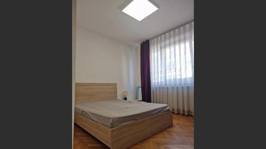 Vanzare apartament 3 camere, etaj 1, zona Policlinica Grigorescu - 1