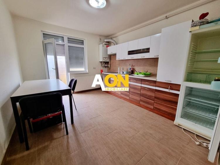 Apartament 2 camere, decomandat, cartier rezidential, Cetate - 1