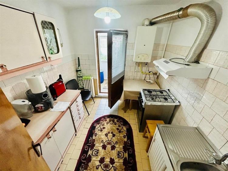 3 camere decomandat, bloc din 1980 zona Alaexandru-Rond Zimbru - 6