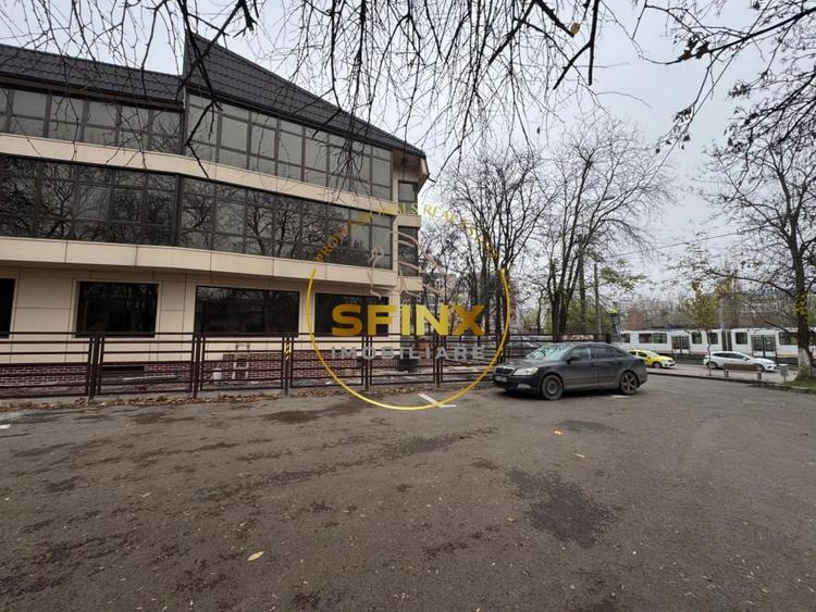 Cladire S+P+E+M 380mp + curte 120mp - zona Titan - 12