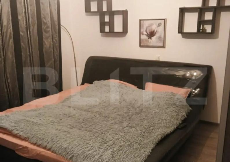 Casa individuala cu 5 camere, 240 mp, 12,8 ari teren, zona - 5