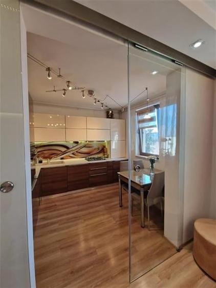 Apartament de Lux cu 3 Camere și Scara Interioară ? De V?nzare Teilor - 4