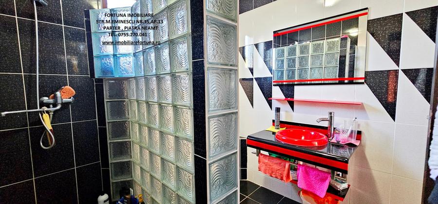 Casa, anexa si teren in cartier rezidential com.D-va Rosie - 4