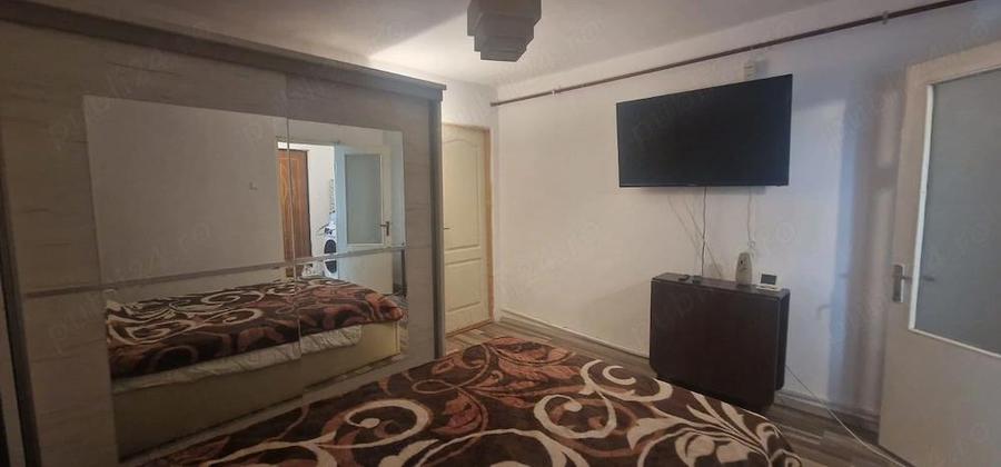 Inchiriez garsoniera mobilata Valea Rosie - 1