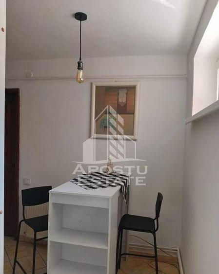 Apartament 2 camere la casa, curte comuna, in Dumbravita - 10