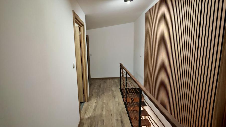 Casa P+E 4 camere , Racadau Carpatilor -LIDL- ,curte comuna. - 8