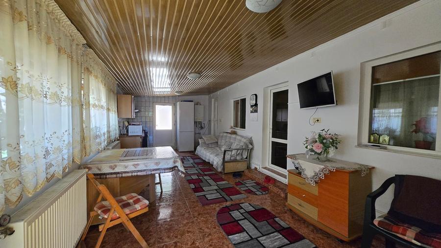 Casă individuală cu 5 camere cu Canalizare în Coiciu